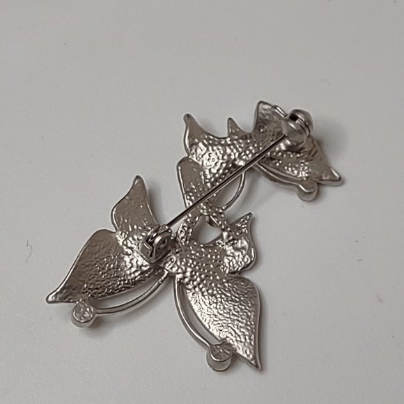 Silver Tone Cute Double Butterfly Brooch - Picture 9 of 11